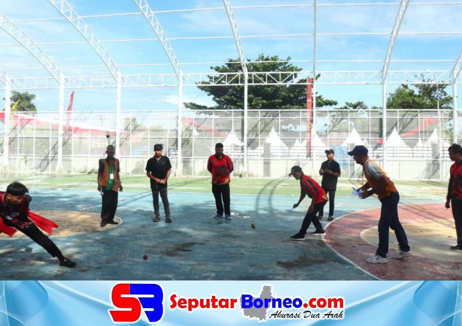 Festival budaya Tingang Menteng Panunjung Tarung cabang permainan tradisional bagasing sukses digelar di area Stadion Kapuas, Selasa (7/4/2026). FOTO: FADLI/SB