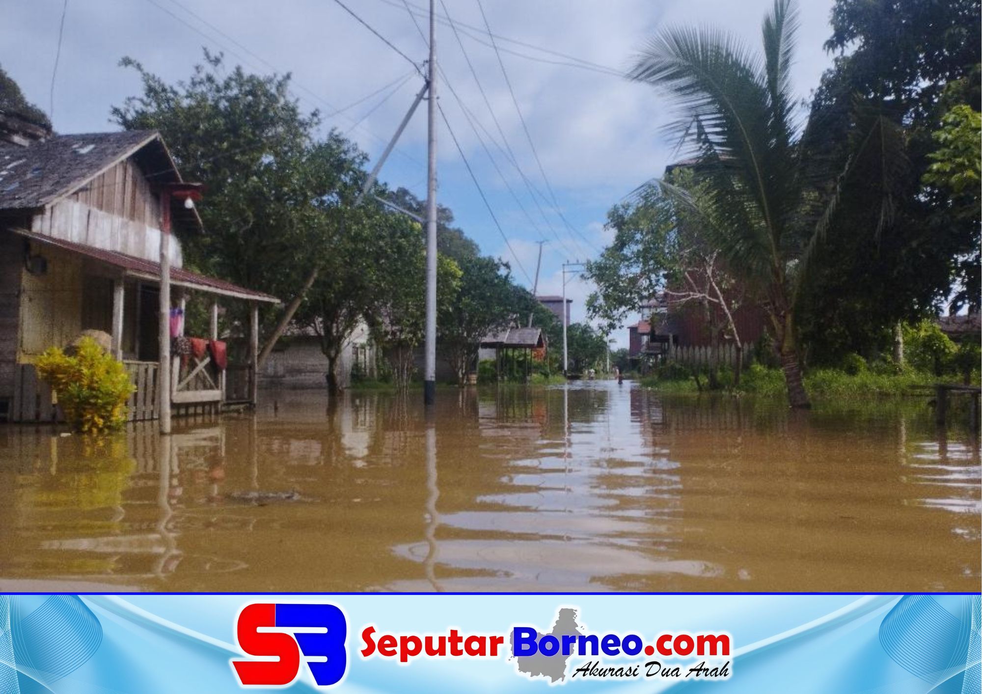Debut air makin meninggi dan banjir di Kotim terus meluas dan sejumlah wilayah mulai terendam. (FOTO: ISTIMEWA)