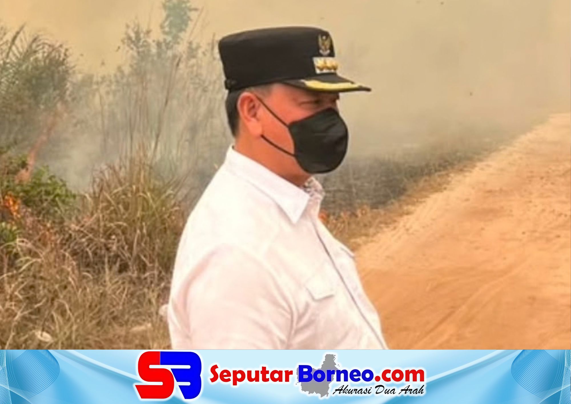 Bupati Kotim, H Halikinnor ketika meninjau penanganan karhutla di Betang Raya. (FOTO: ISTIMEWA)
